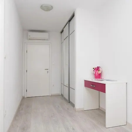 Apartment Katarina Tucepi